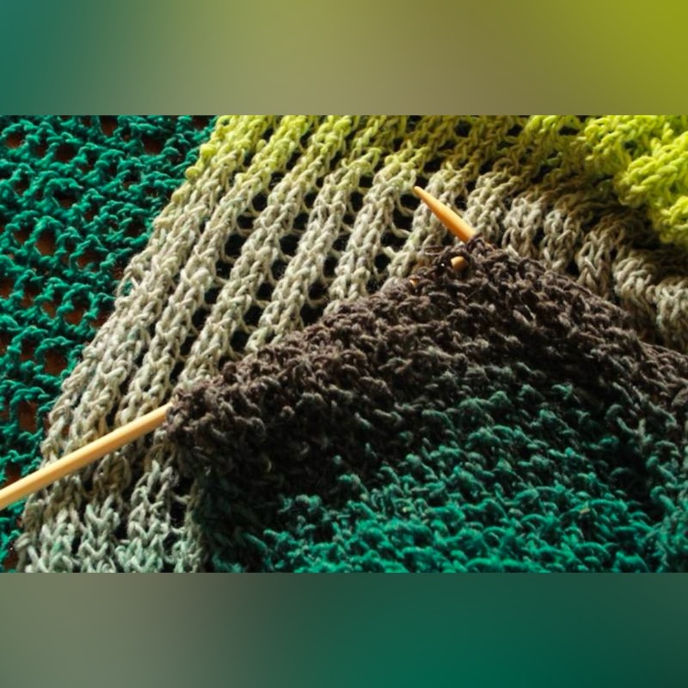 jill draper rifton wool yarn - green multicolor  - partial large cake 142g